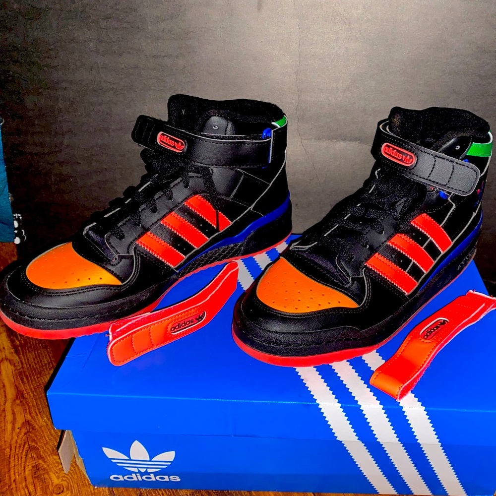 Adidas originals size 9